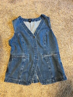 GAP Sleeveless V-Neck Denim Vest in Light Blue